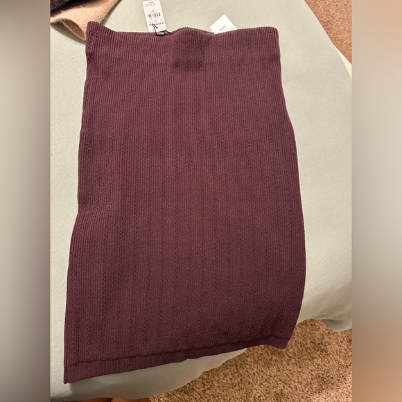 Express midi skirt wine color - Picture 2 of 2